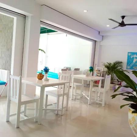 Baan Oui Guest House - Nai Harn Phuket Exterior photo